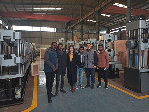 印尼客戶到濟南香蕉在线观看免费工廠考察訂購大香蕉性爱视频設備